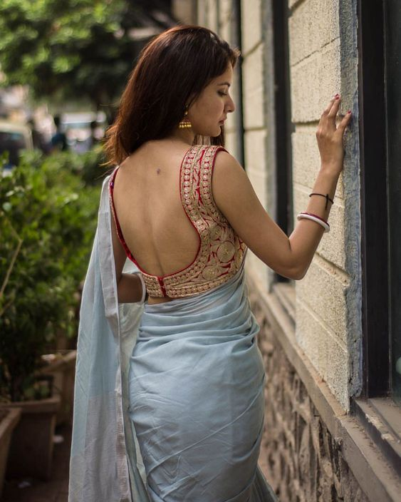 Discover 149+ deep neck saree blouse designs latest - vietkidsiq.edu.vn