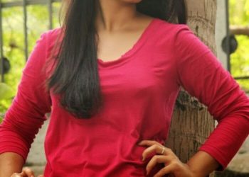 1602999300 Actress Malavika Menon Gallery