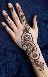 Distant Design Simple Arabic Mehandi Design 4