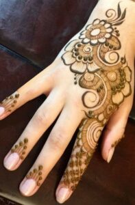 Simple Mehndi Designs Easy Peasy Yet Beautiful 3